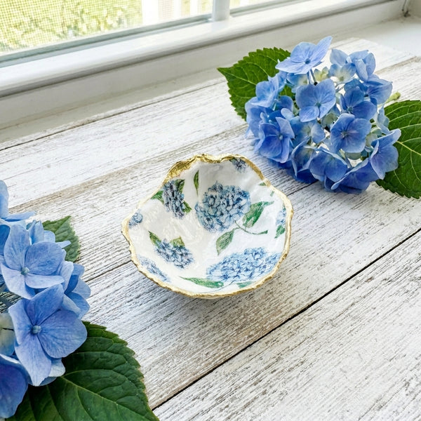 Hydrangea Oyster Shell Ring Dish