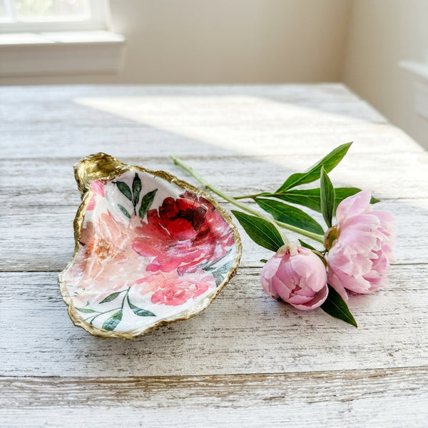 Peony Dot Oyster Shell Ring Dish