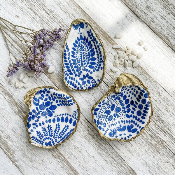 Blue and White Oyster Shell Ring Dish