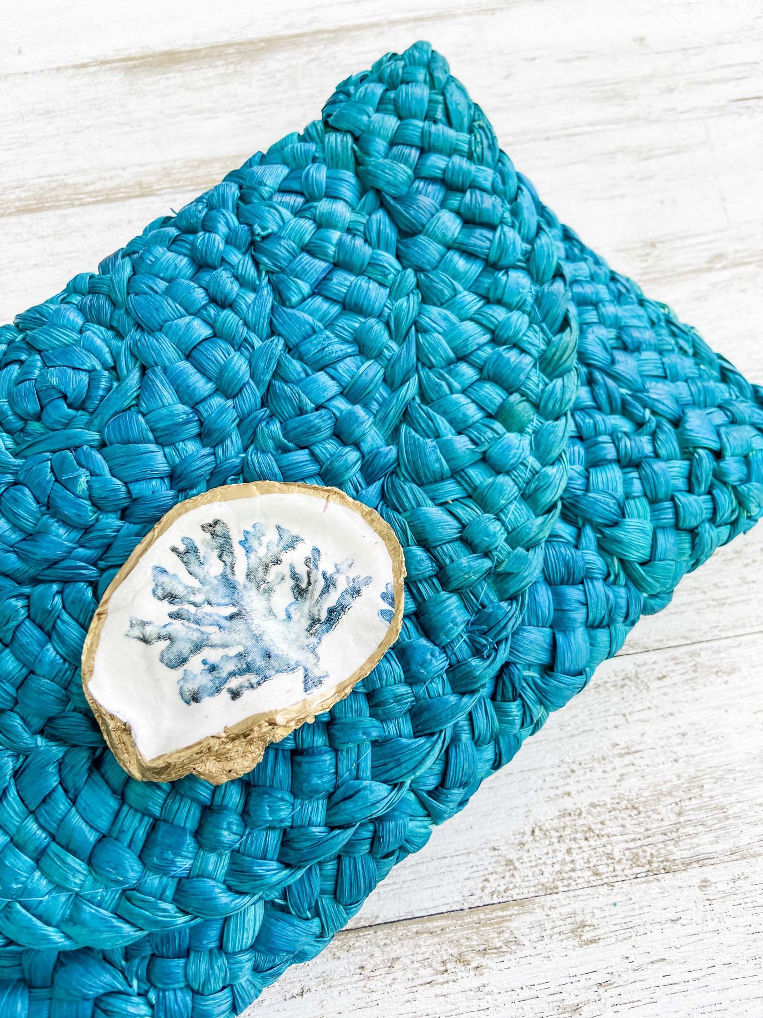 Coral Oyster Shell Clutch image 1