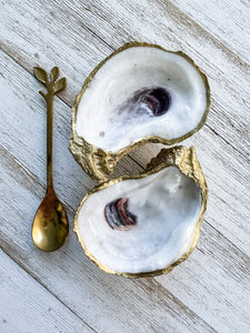 Gilded Oyster Shell Salt and Pepper Vessels image 2
