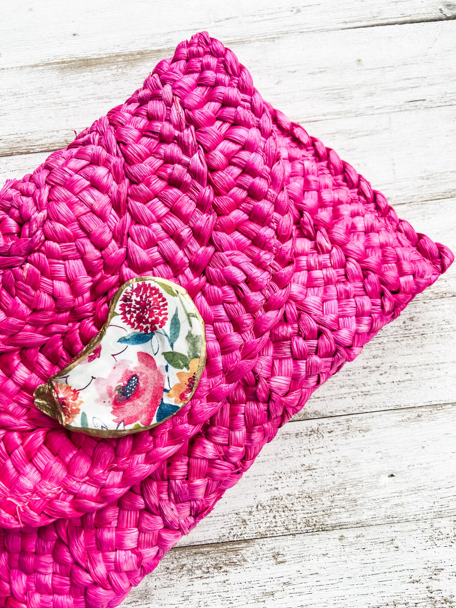 Wildflower Oyster Shell Clutch