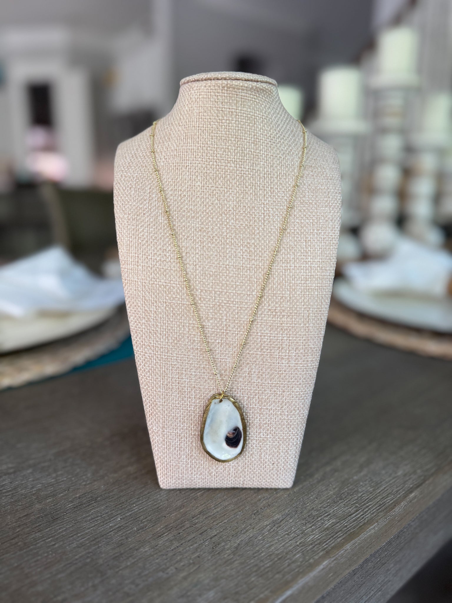 Oyster Shell Pendant Necklace - Gold Plated