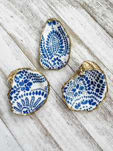 Blue and White Oyster Shell Ring Dish