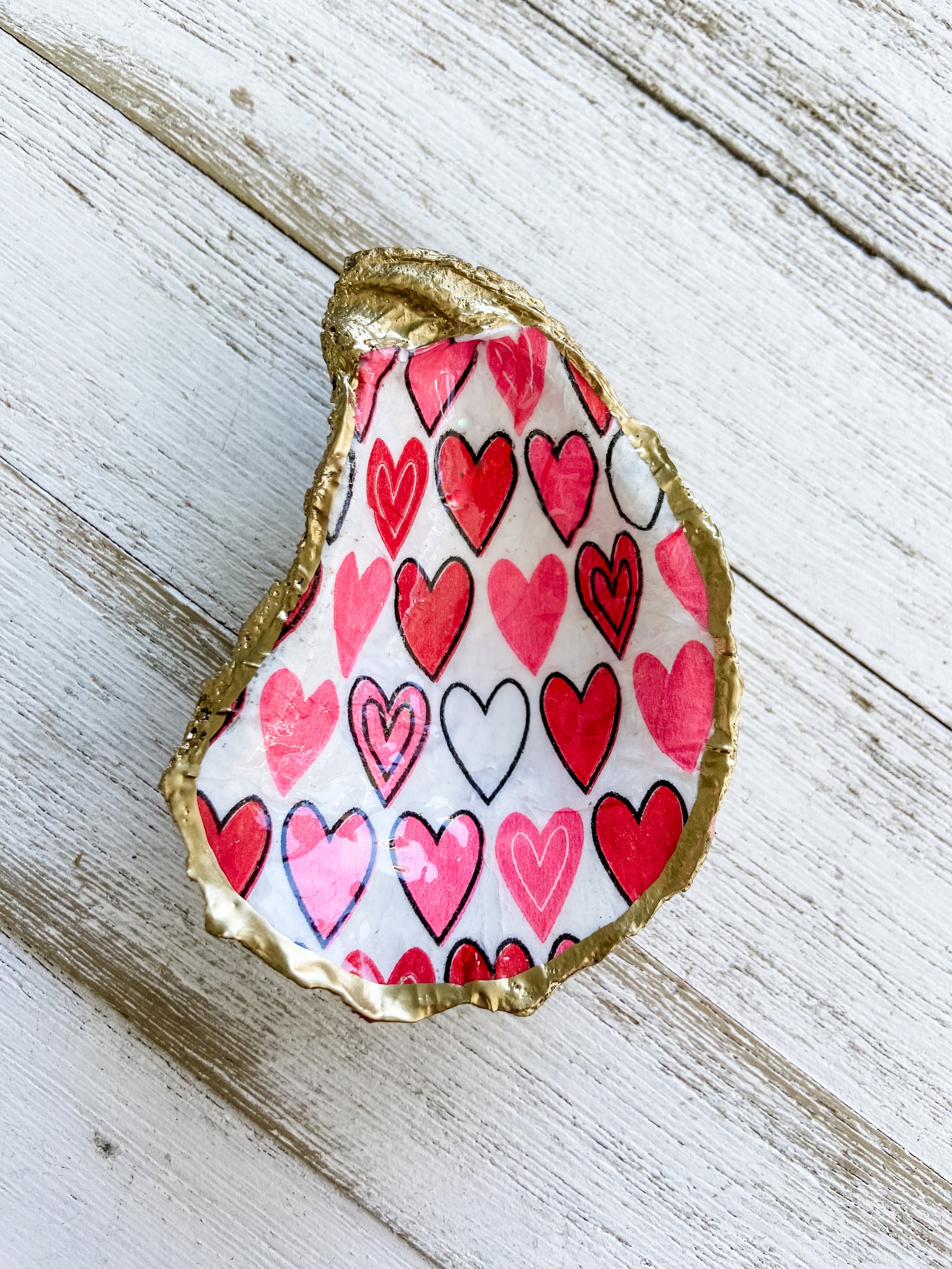 Bold Hearts Oyster Shell Ring Dish