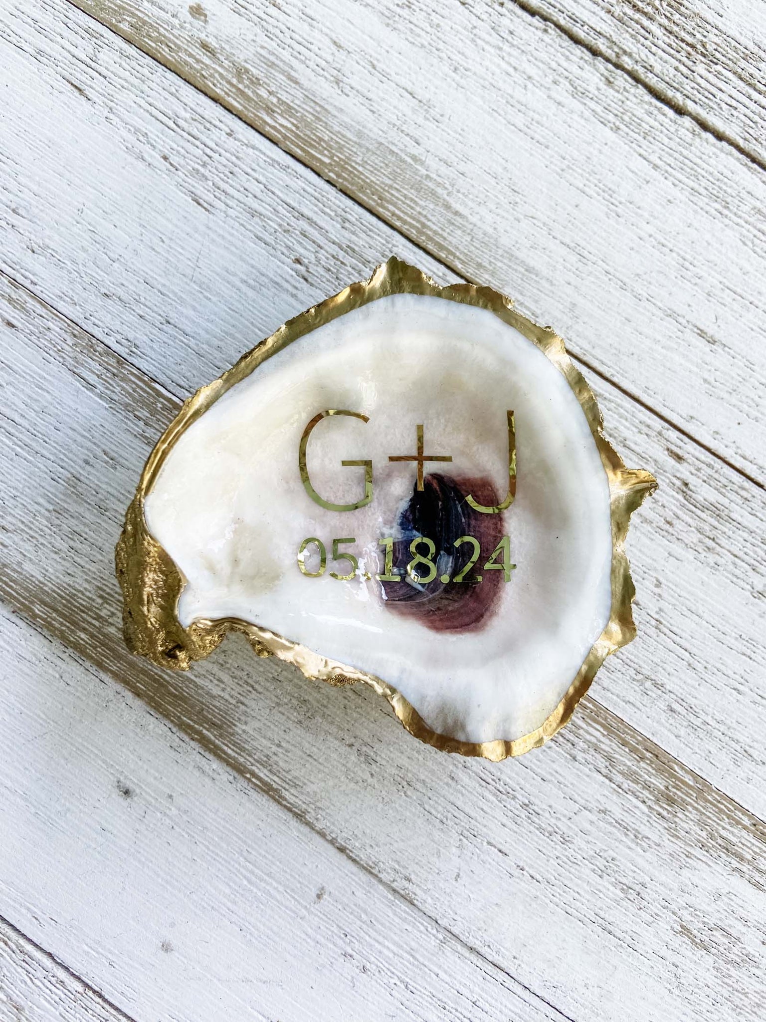 Personalized Oyster Shell with Initials and Wedding Date in Block Font image 0