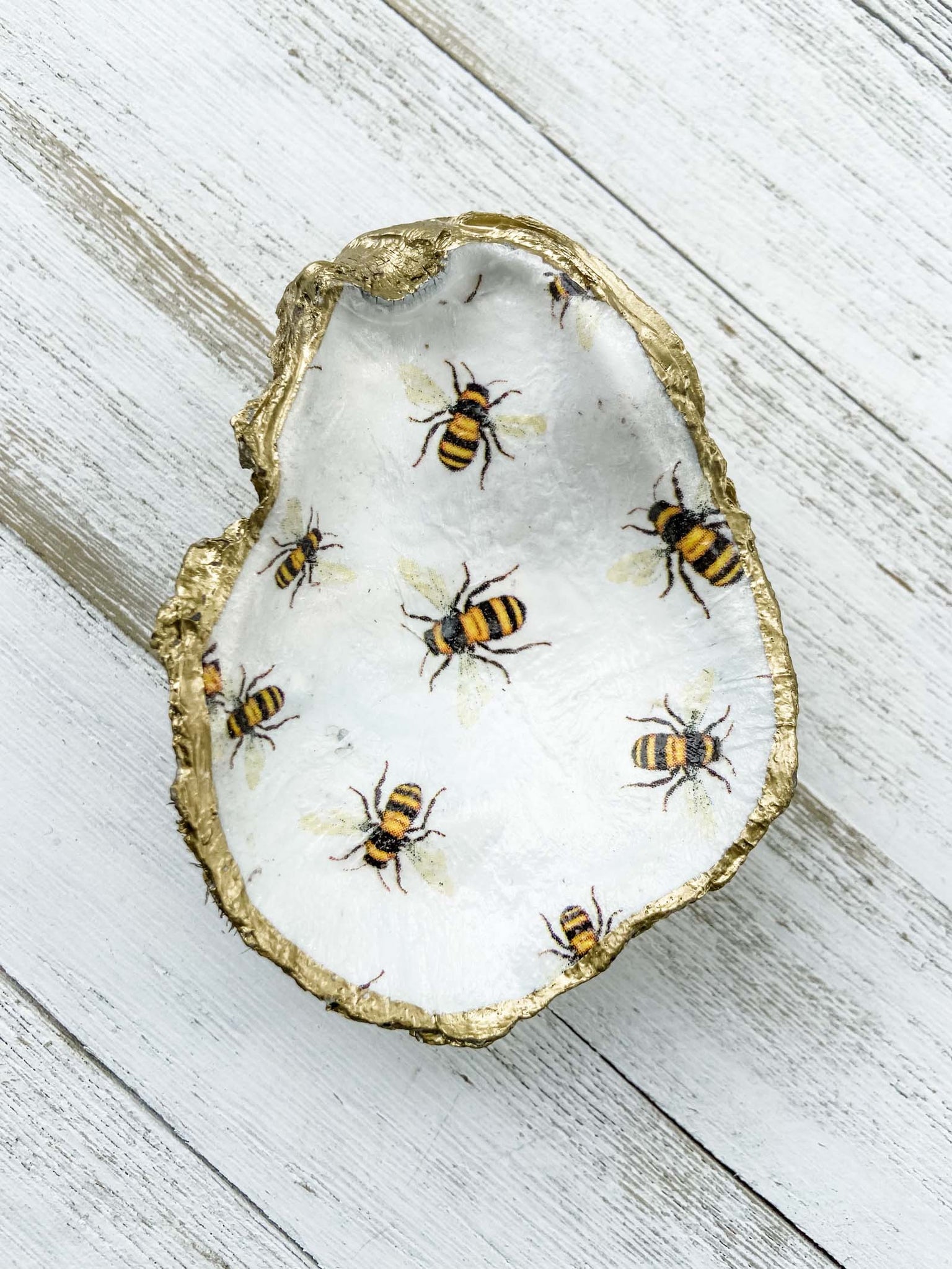 Honey Bee Oyster Shell Ring Dish image 0
